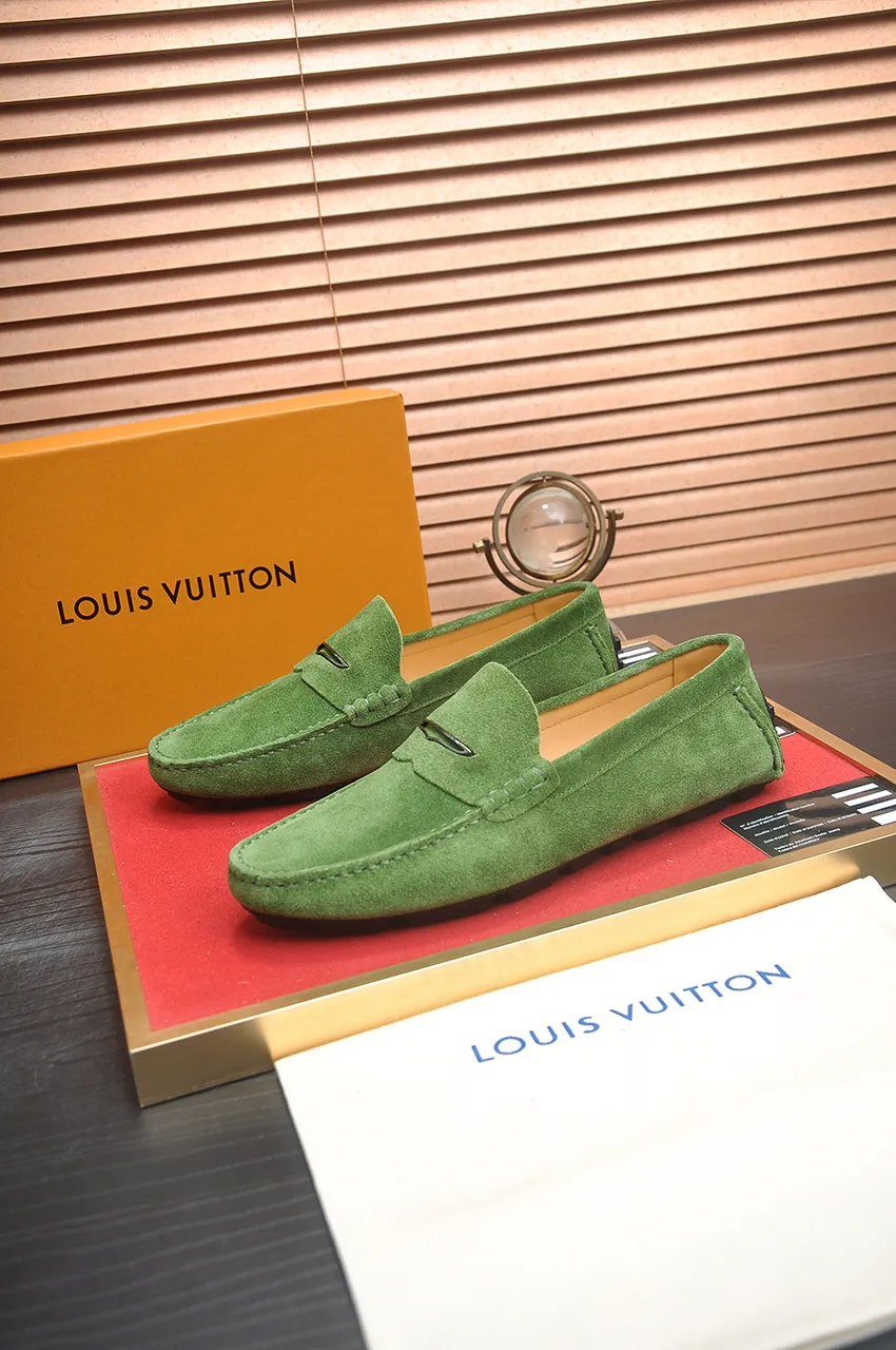 Men's men's shoes 💰420💶 [LV Doudou shoes] (water-dyed cowhide lining) new model is on the market, available on the official website. The new Doudou shoes are processed into single-color materials, and the uppers are made of imported horsehide leather. The body of the shoe is fully hemmed with mark thread, and is lined with imported original cowhide leather. The elegant shoe shape is super suitable for all-matching, and the size is 38-44.